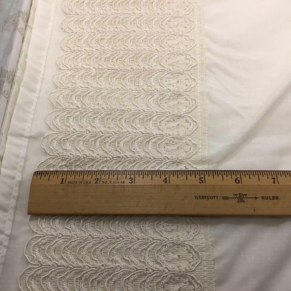 Vtg Italian Linen Sheet Set Cream Lace Overlay Coverlet 106×118″ - Picture 7 of 8